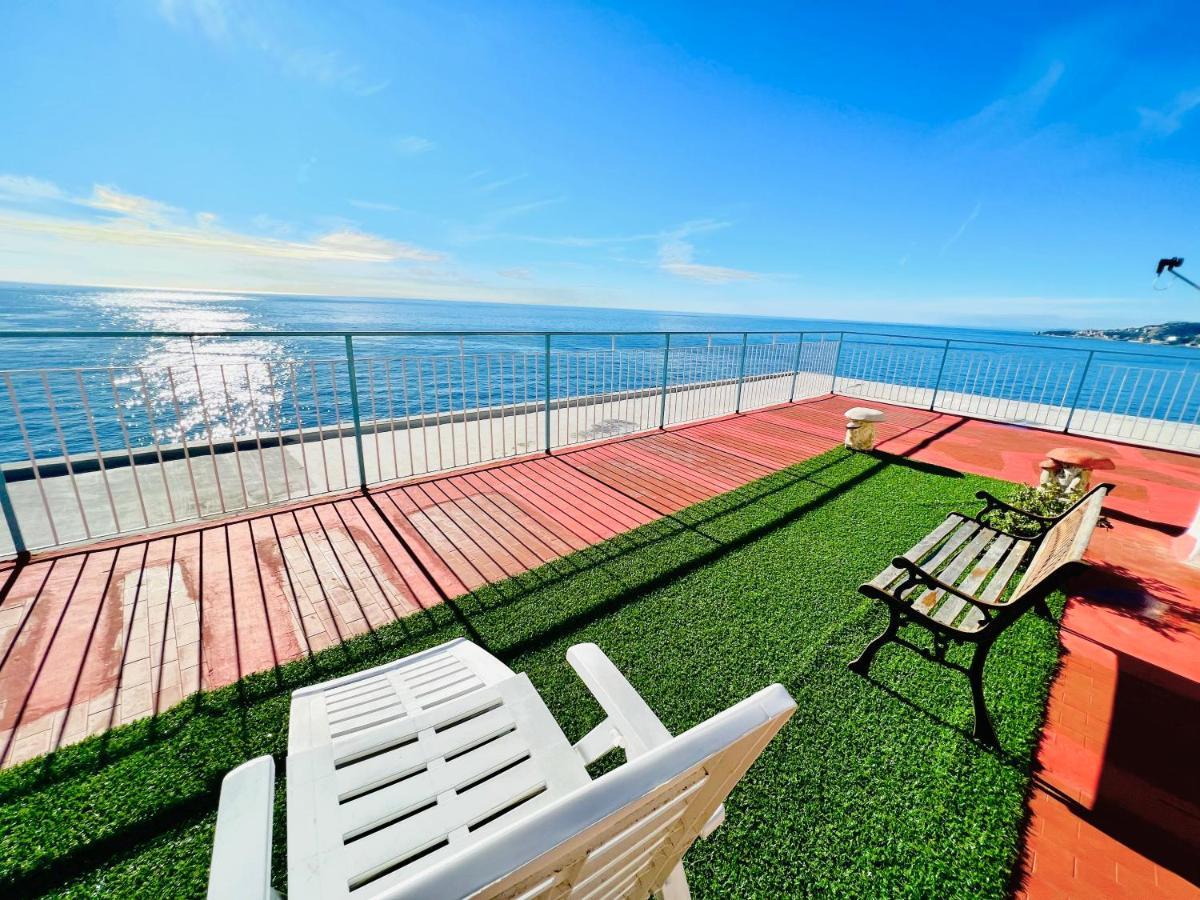 Suite Sunset 7 - Fronte Mare Sanremo Exterior photo